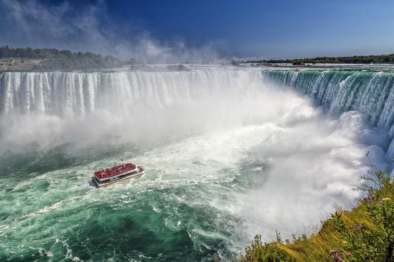 Niagara on the Lake Vintage Rush (image credits: pixabay)