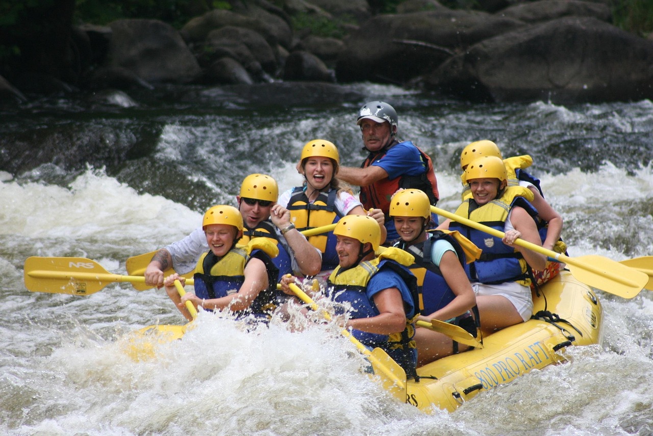 Adventure Playground: Hiking, Rafting, and More (image credits: pixabay)