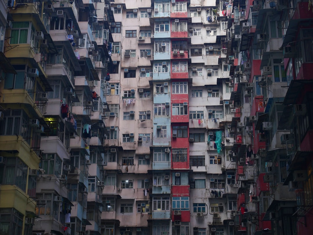 Hong Kong: Sky-High Prices and Limited Space (image credits: unsplash)