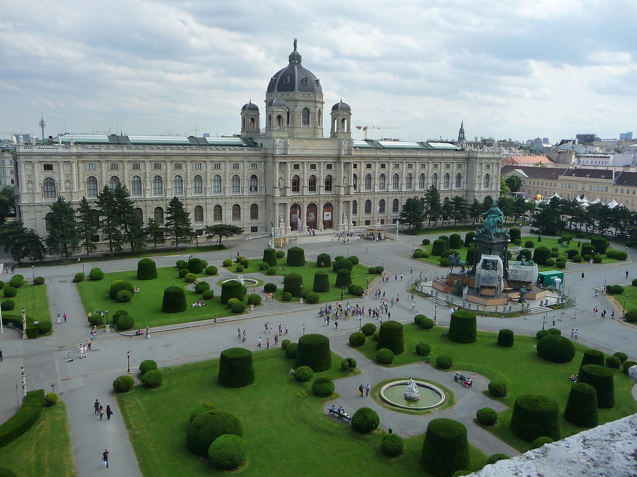 The Kunsthistorisches Museum: Treasures of the World (image credits: pixabay)