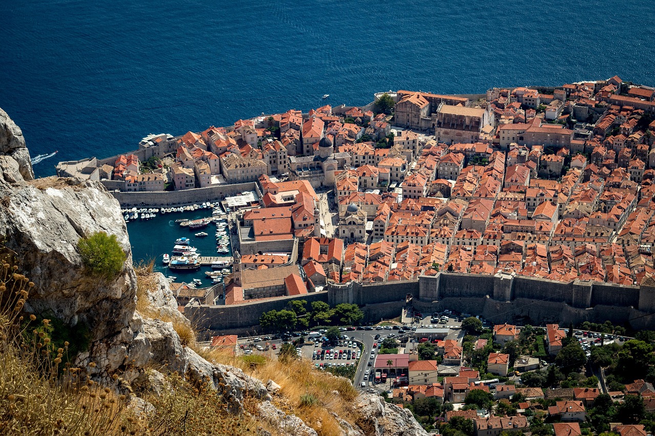 Dubrovnik, Croatia: Managing Tourist Flow (image credits: pixabay)