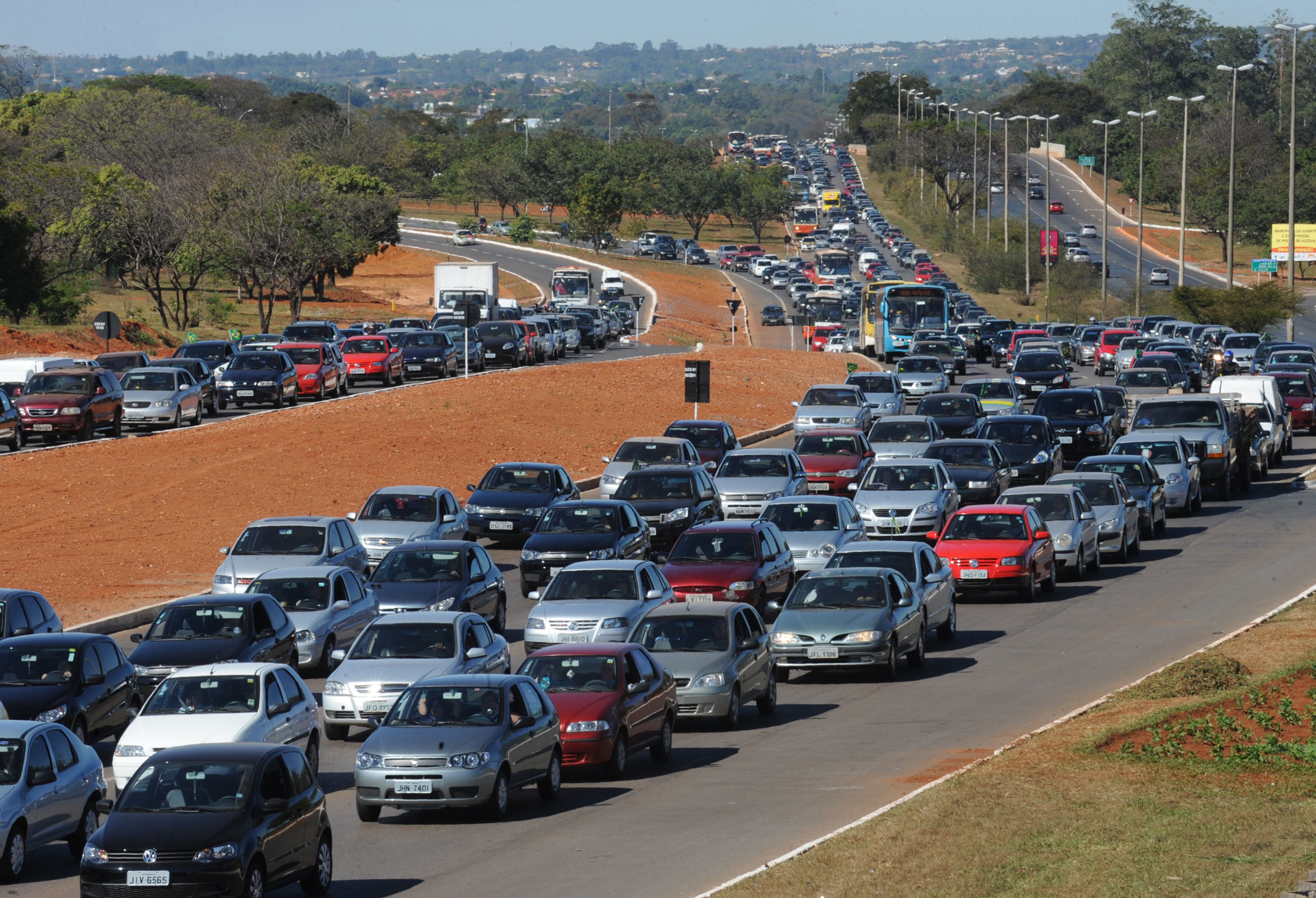 Brazil: Traffic Congestion and Safety Issues (image credits: wikimedia)