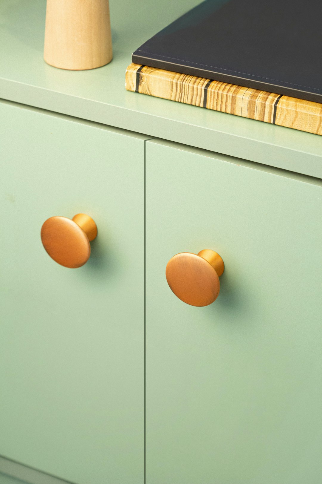 Cabinet Fronts and Hardware (image credits: unsplash)