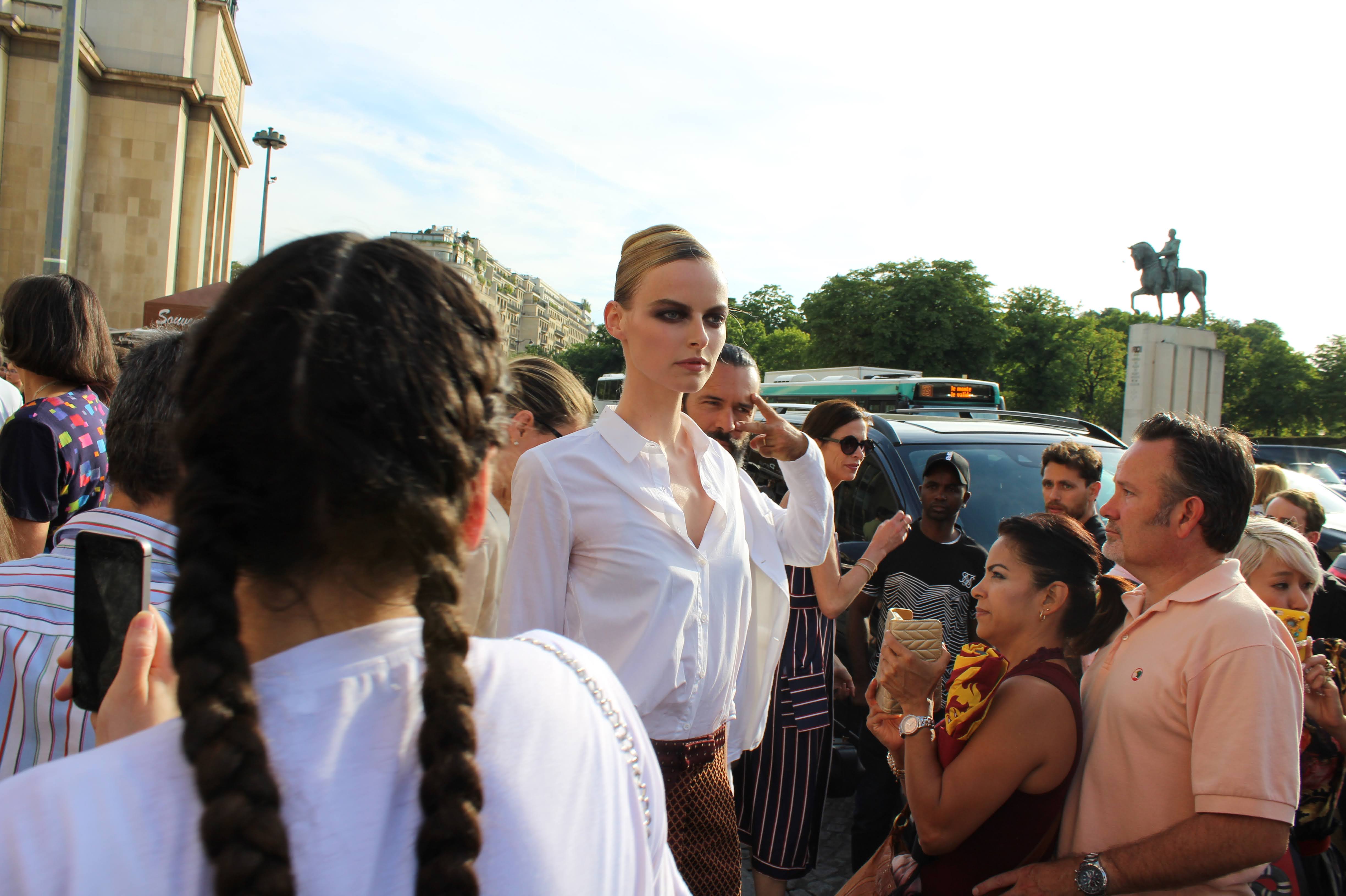 The Timeless Appeal of Parisian Fashion (image credits: wikimedia)