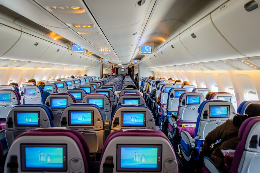 10. Discounted Last-Minute Flights: Apps and Flash Sales (image credits: unsplash)