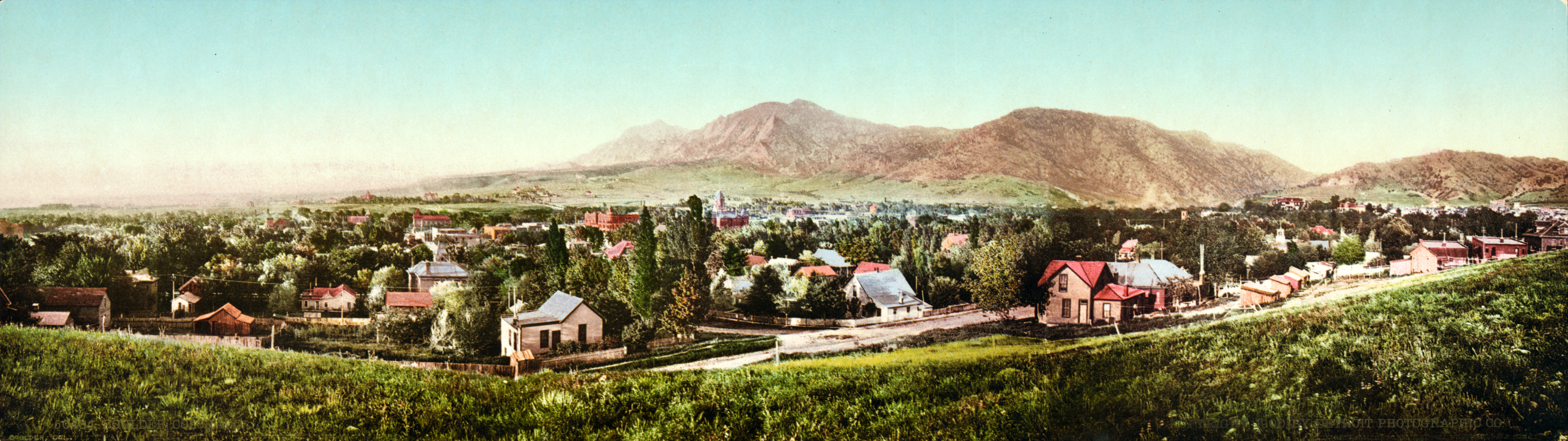 Boulder Colorado Adventure in Every Breath (image credits: wikimedia)