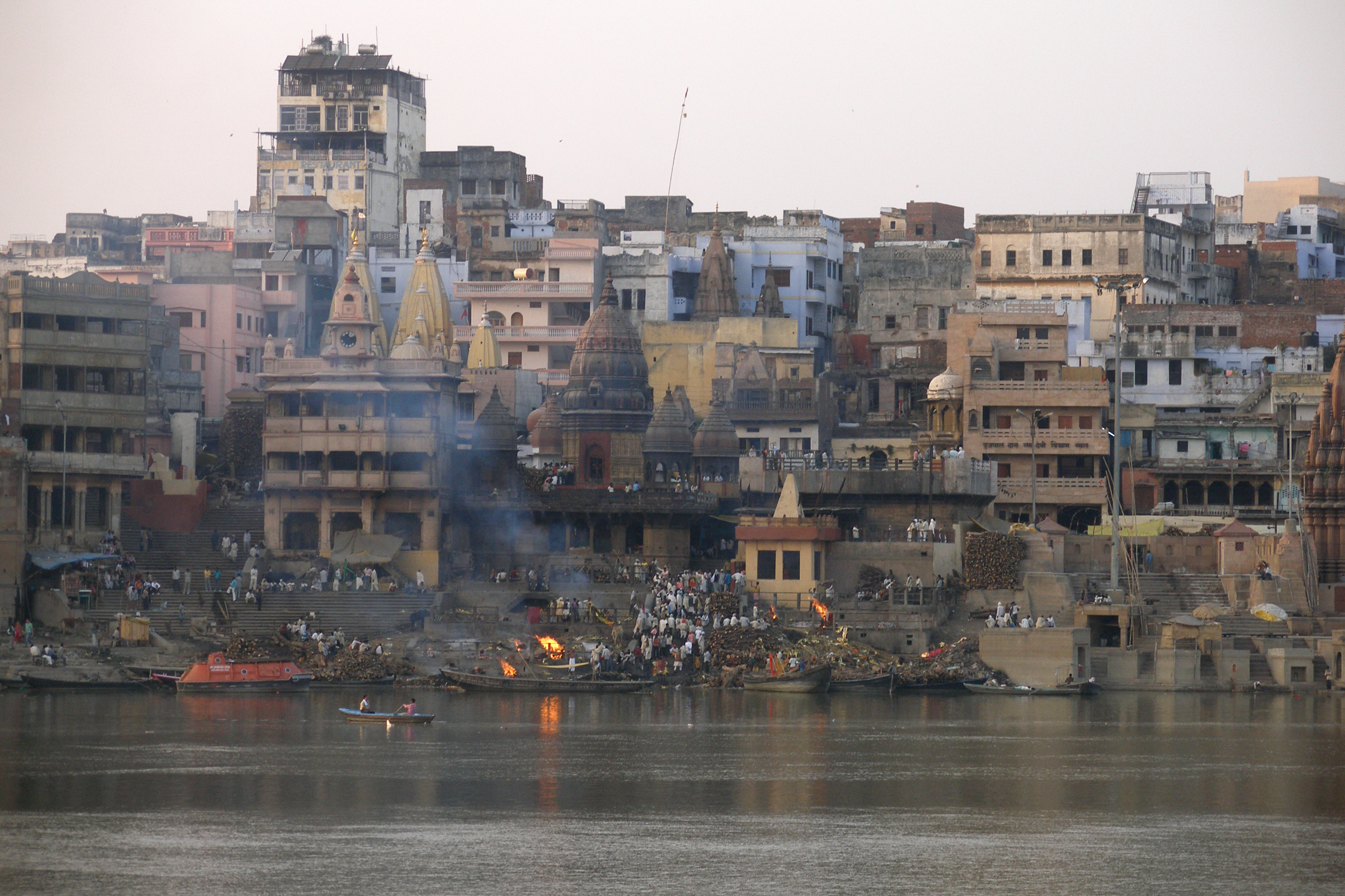 Salvation on the Banks: The Belief in Moksha and Its Impact (image credits: wikimedia)