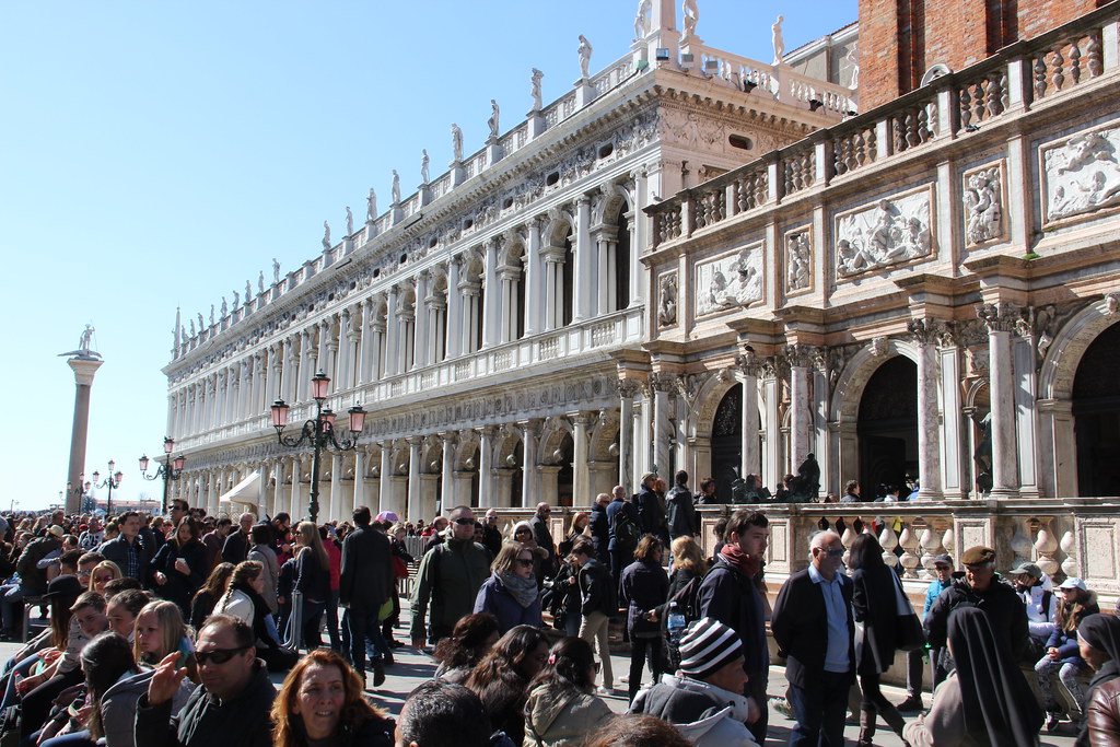 Overcrowding Popular Spots and Ignoring Capacity Limits (image credits: flickr)