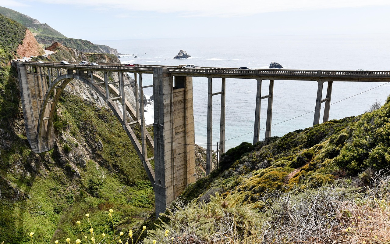Bixby Creek Bridge, Big Sur, California (image credits: pixabay)
