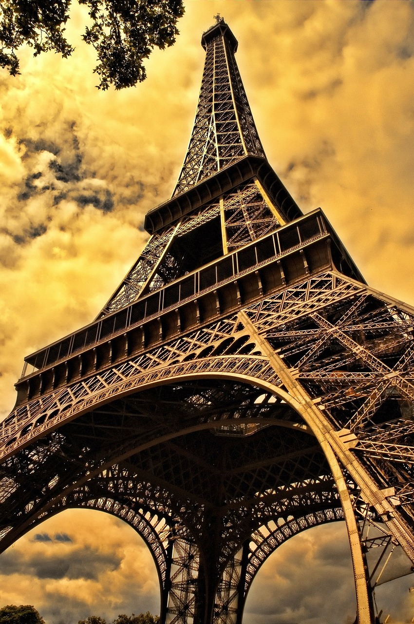 The Eiffel Tower, Paris (image credits: pixabay)