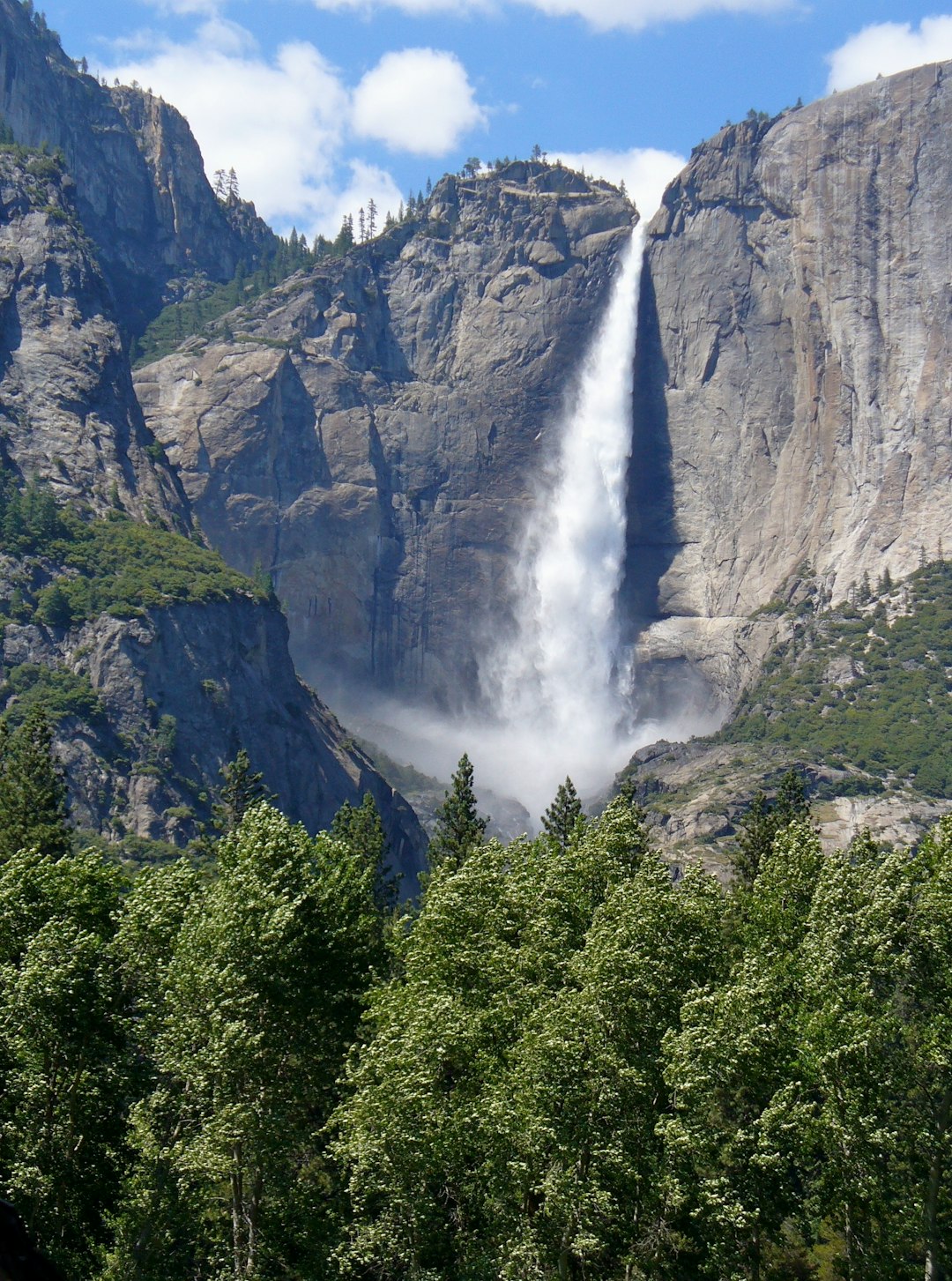 Yosemite Falls, USA (image credits: unsplash)