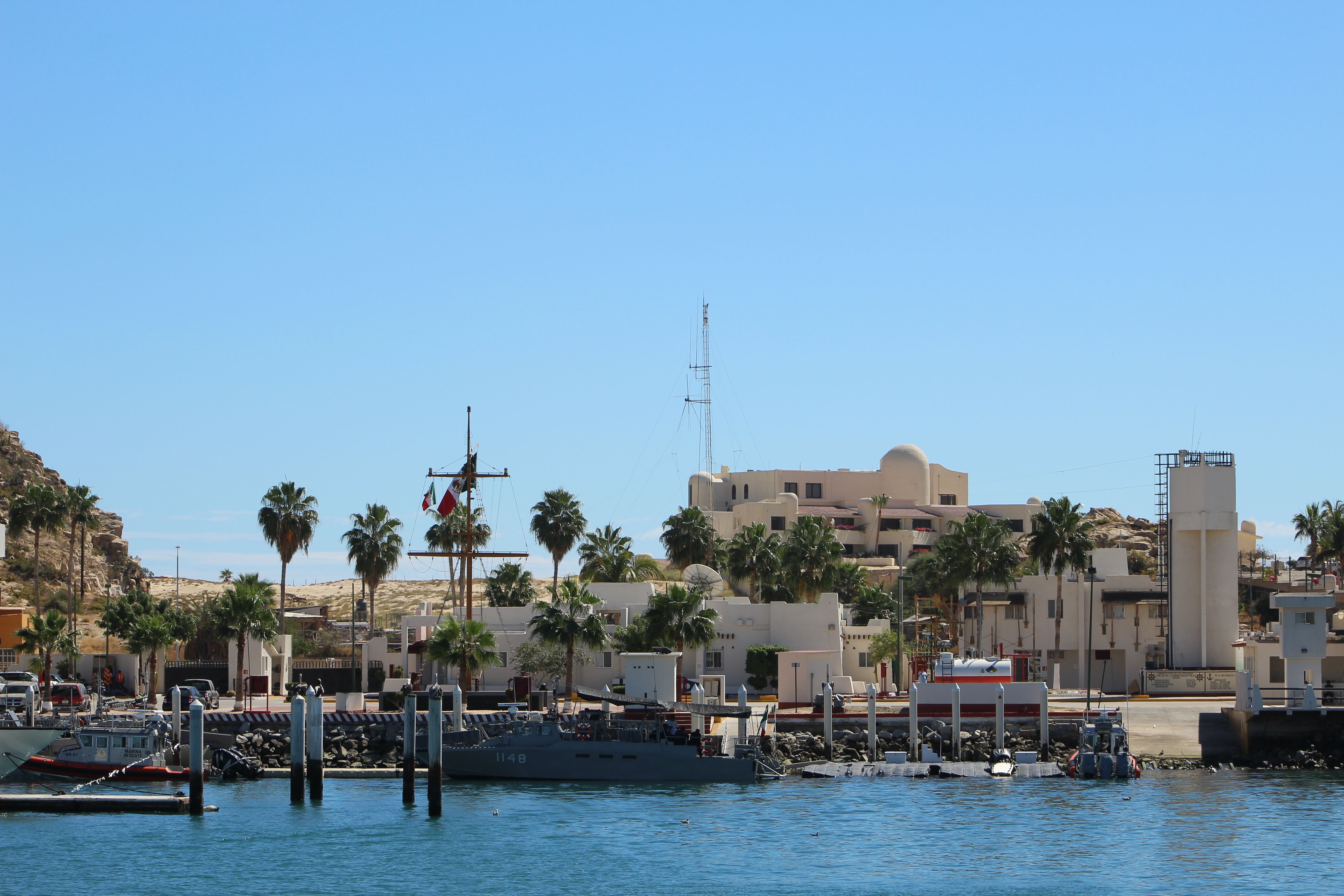 Cabo San Lucas Beautiful and On Guard (image credits: wikimedia)