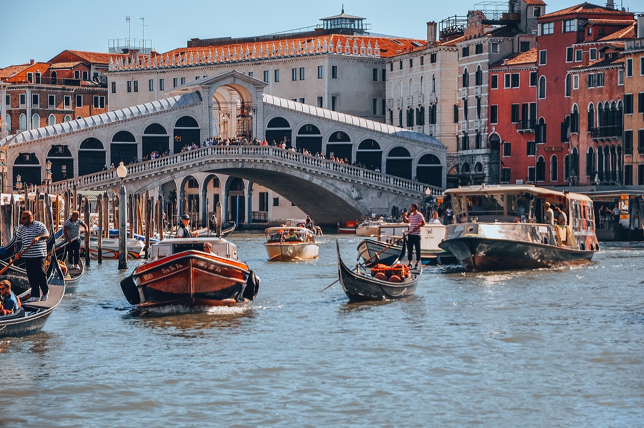 When Tourism Becomes Too Much (image credits: pixabay)