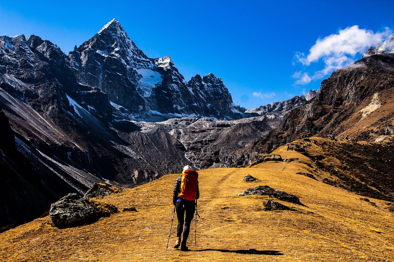 1. Mount Everest, Nepal: The Deadly Allure of the World’s Tallest Peak (image credits: pixabay)