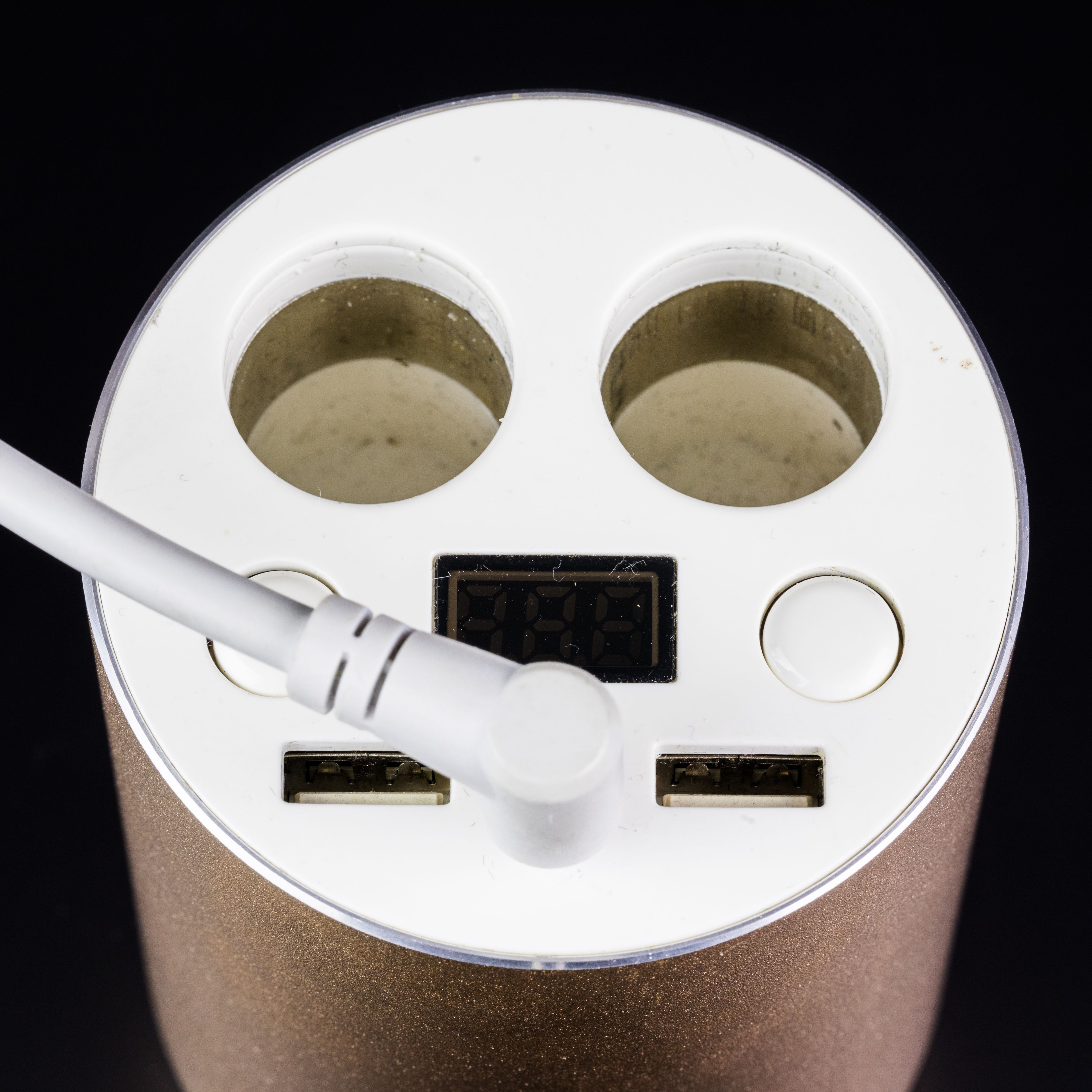 Car Chargers: Keeping Devices Alive on the Road (image credits: wikimedia)