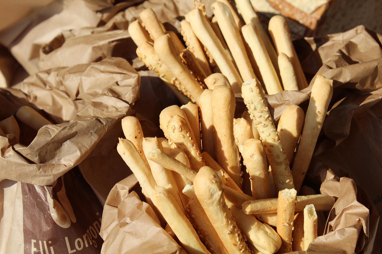 Fried Breadsticks (Youtiao) (image credits: pixabay)