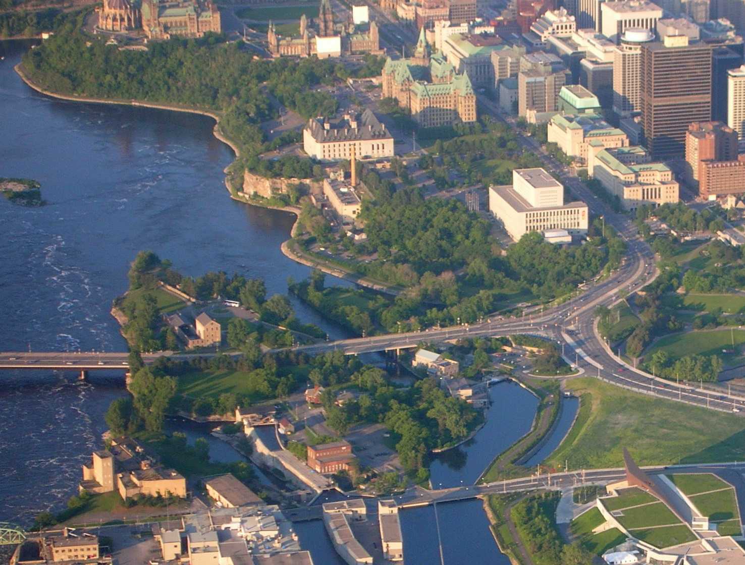 Victoria Island Vibes Overflowing (image credits: MISSING SOURCE)