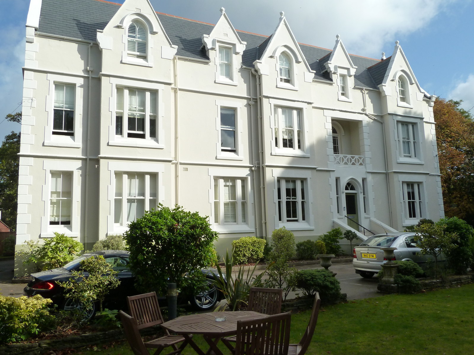 The Green House, Bournemouth, UK (image credits: wikimedia)