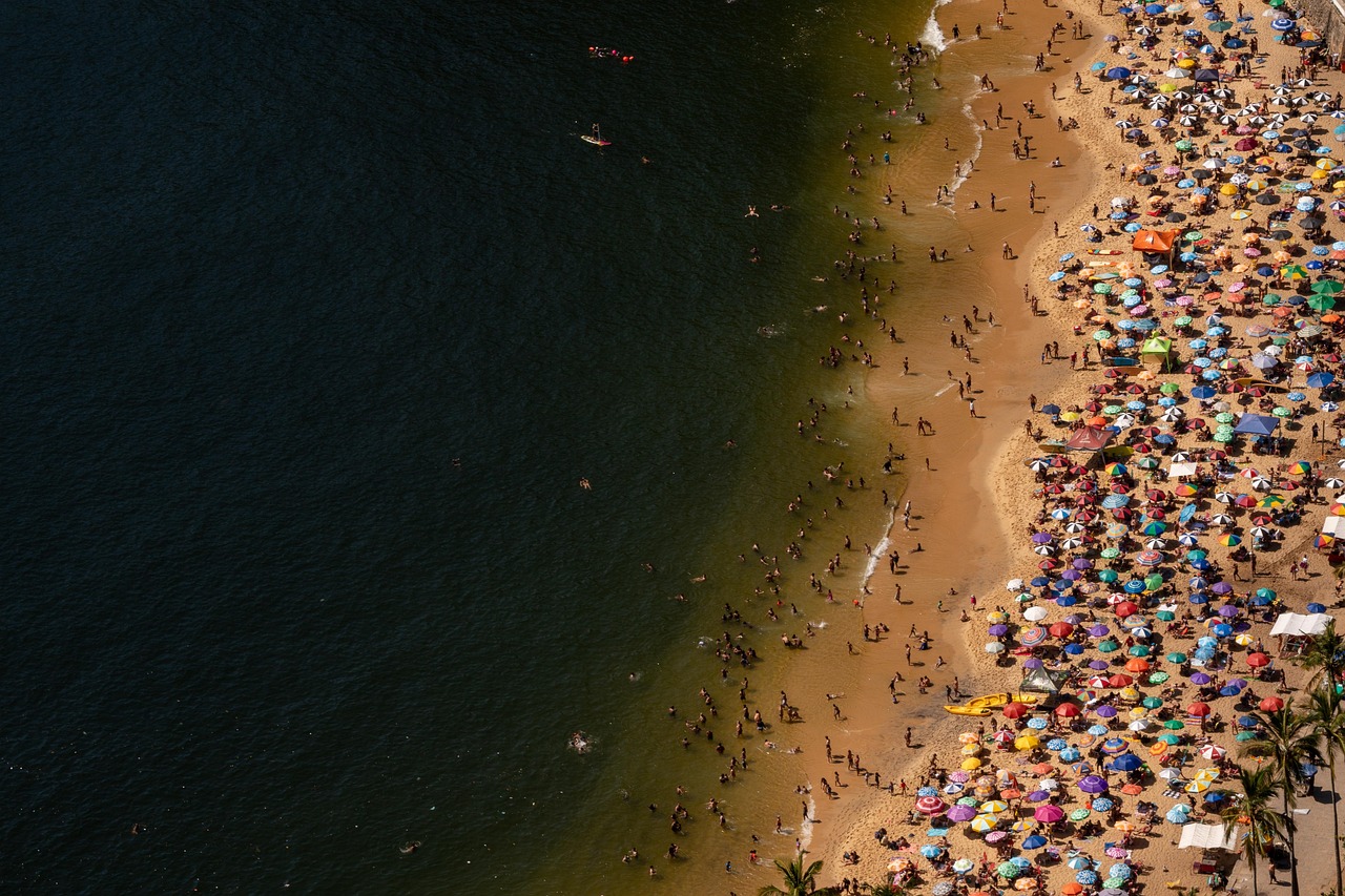 Overcrowding and Tourist Fatigue (image credits: pixabay)
