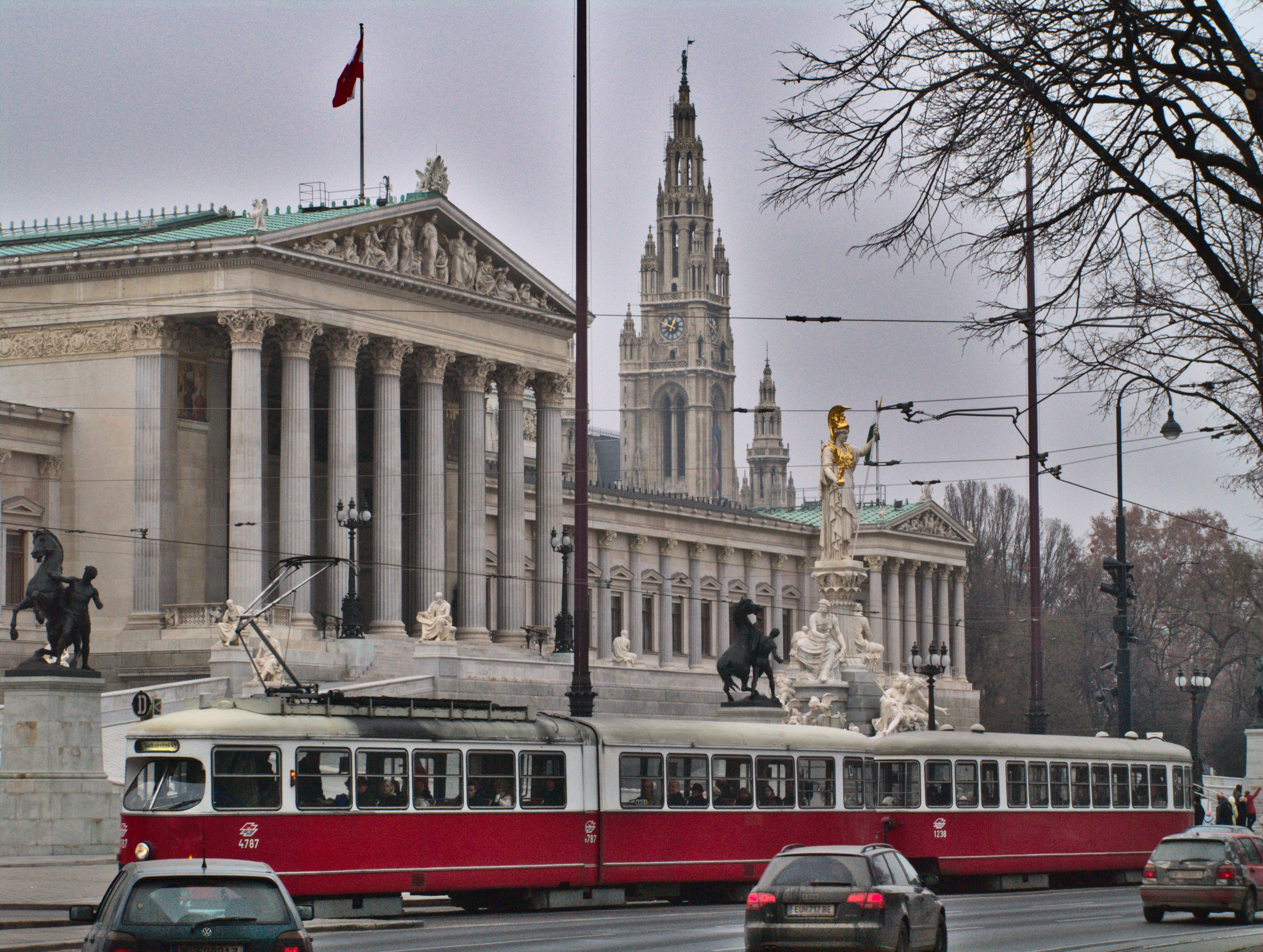 The Ringstrasse: Vienna’s Grand Showcase (image credits: wikimedia)