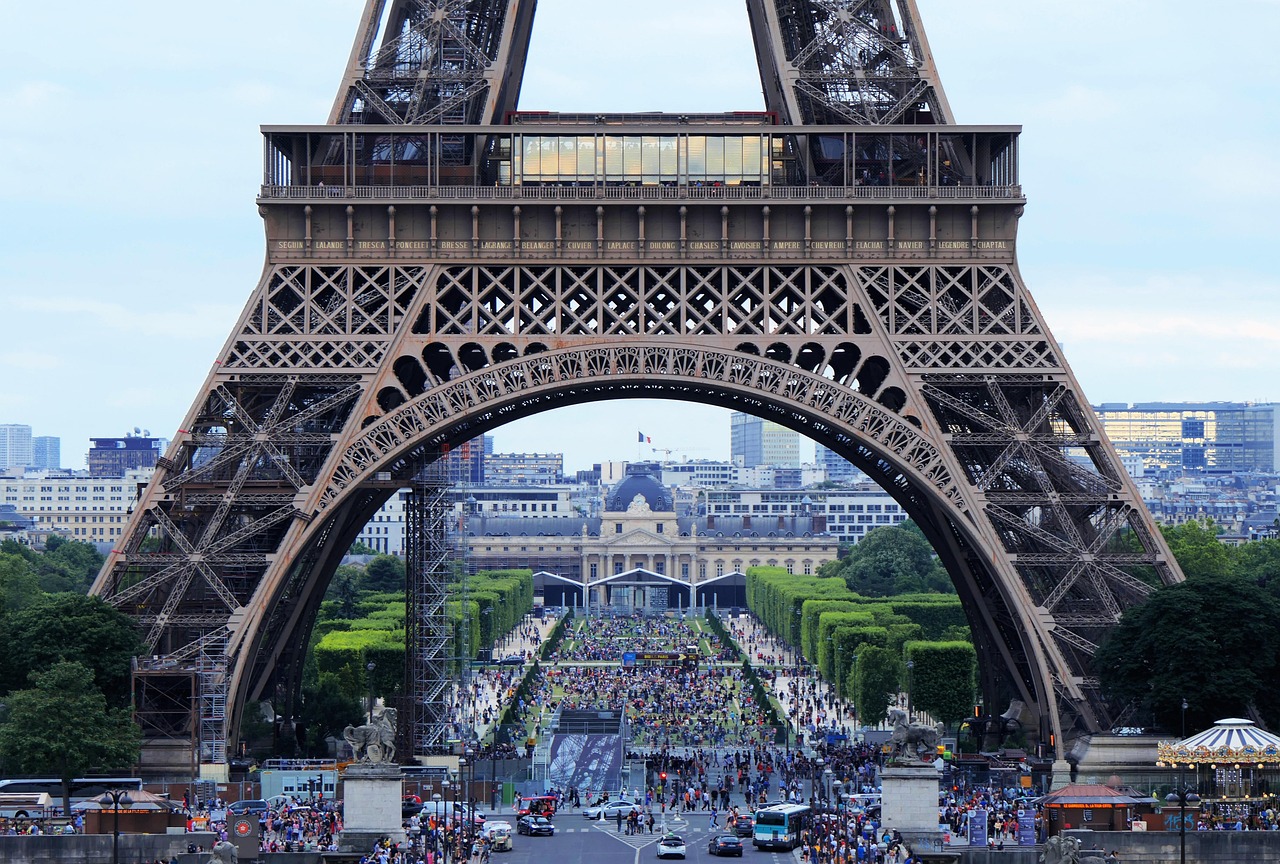 France: A Mixed Bag of Hospitality (image credits: pixabay)