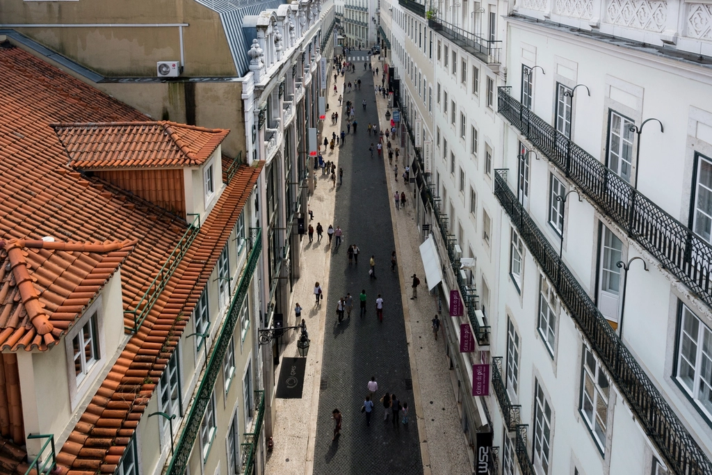 Lisbon, Portugal (image credits: rawpixel)