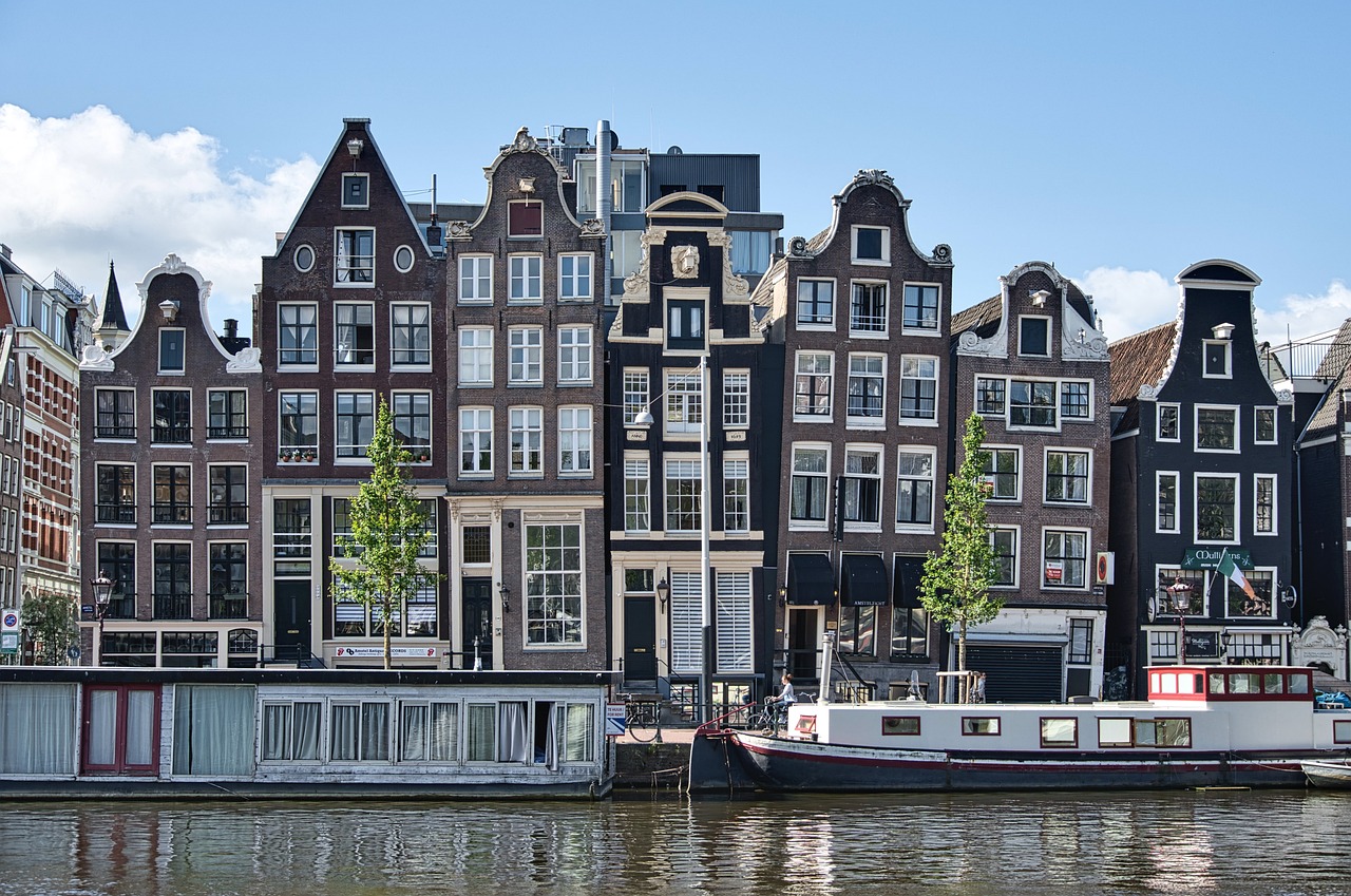 Amsterdam, Netherlands (image credits: pixabay)