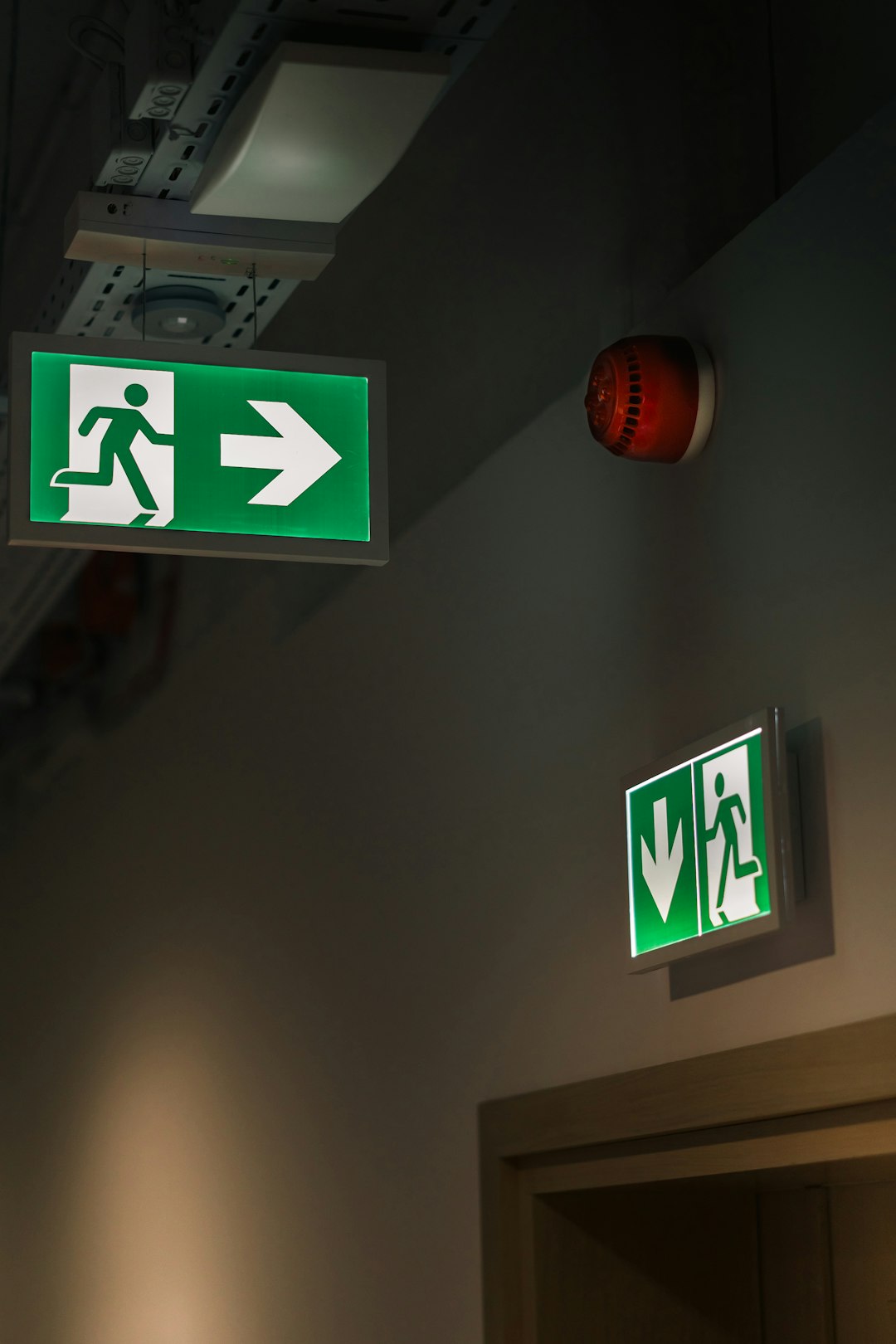 Ignoring Safety Features and Emergency Procedures (image credits: unsplash)