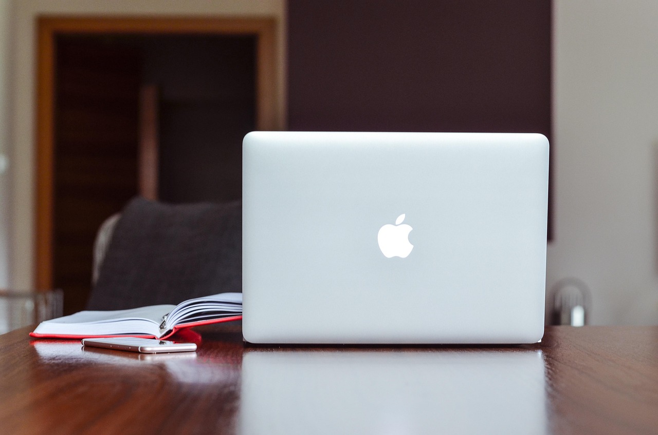 The Role of Technology in Tourist Education (image credits: pixabay)