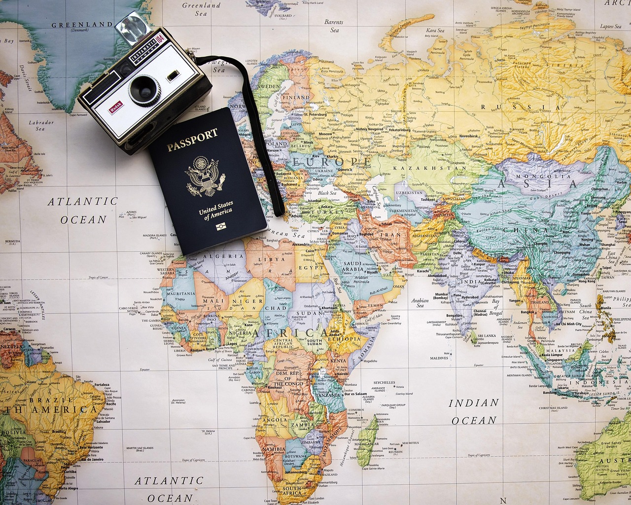 Travel Trends: Hot Destinations and New Challenges (image credits: pixabay)