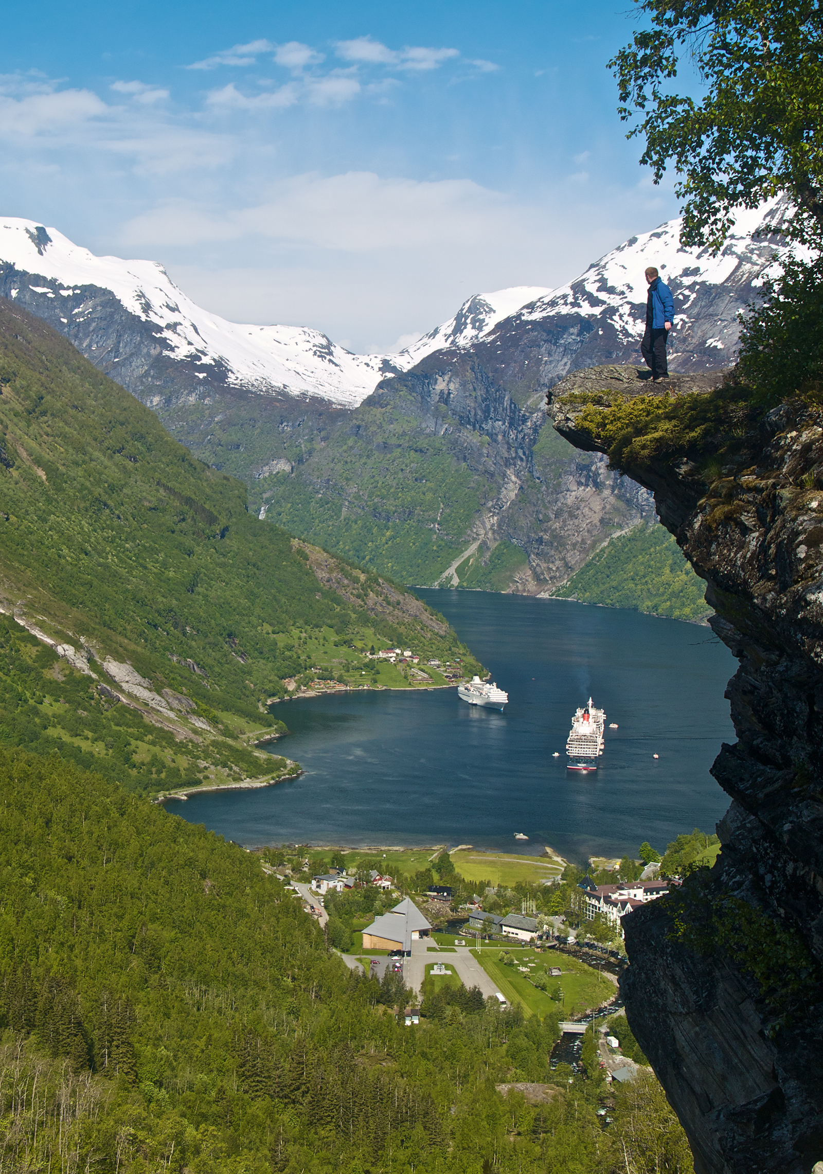 Norway: Fjords and High Costs (image credits: wikimedia)