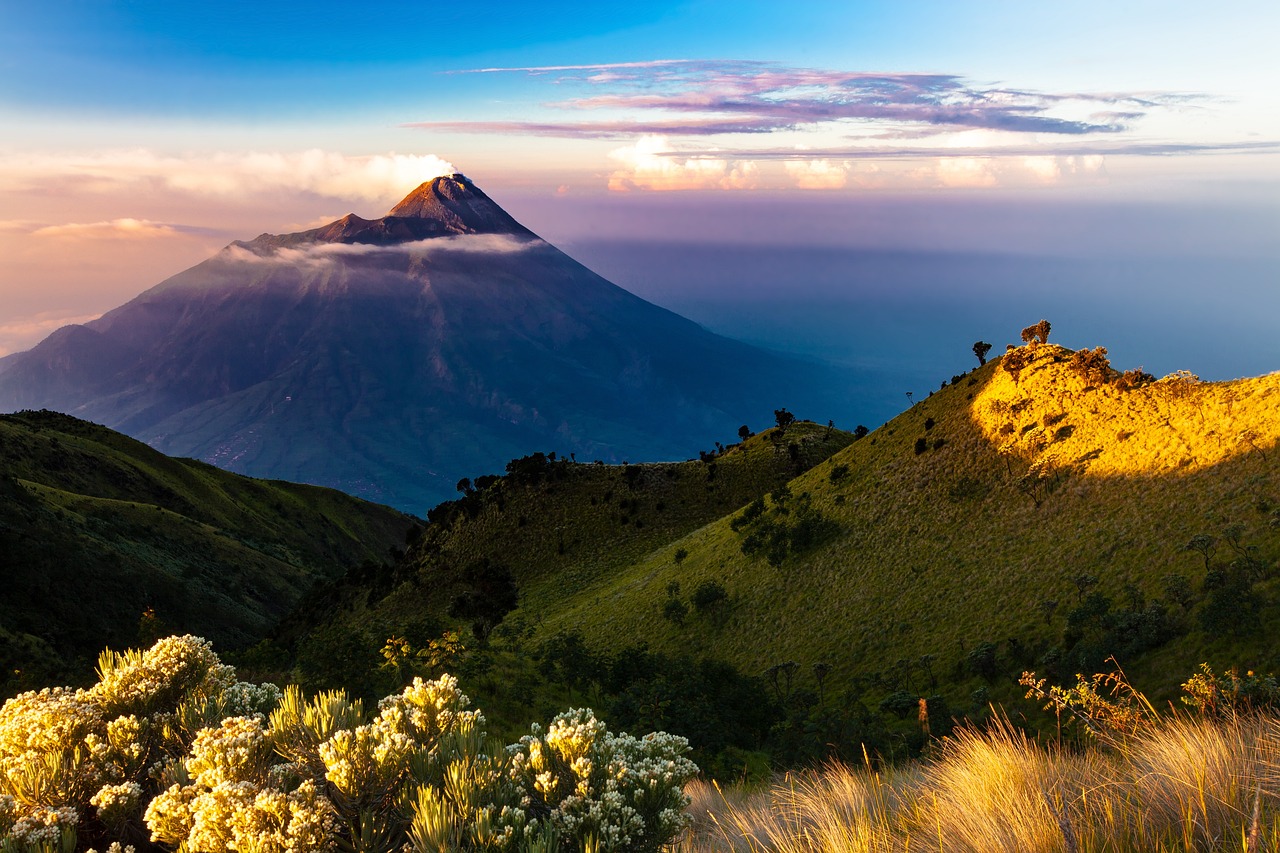 Indonesia: Archipelago on the Edge of Uncertainty (image credits: pixabay)