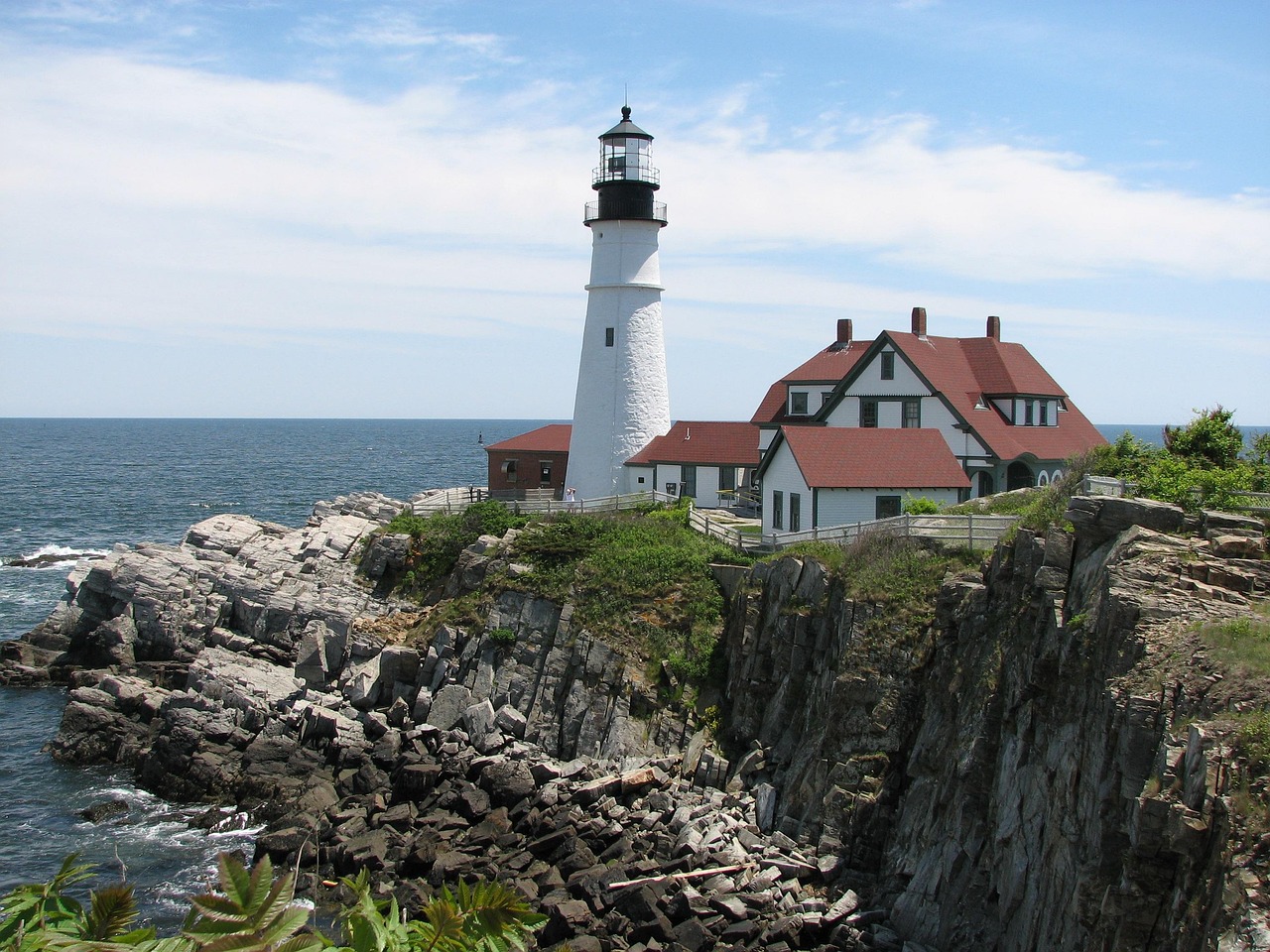 10. Portland, Oregon: Green Spaces and Gourmet Delights (image credits: pixabay)
