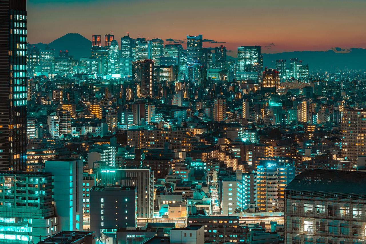 Japan: Tradition Meets High-Tech Ingenuity (image credits: pixabay)