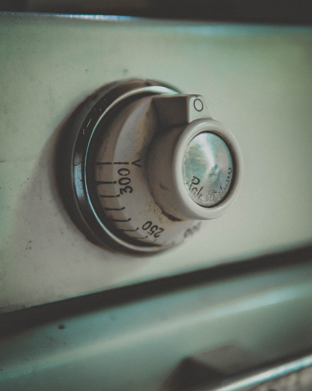 Stove Knobs and Controls (image credits: pixabay)