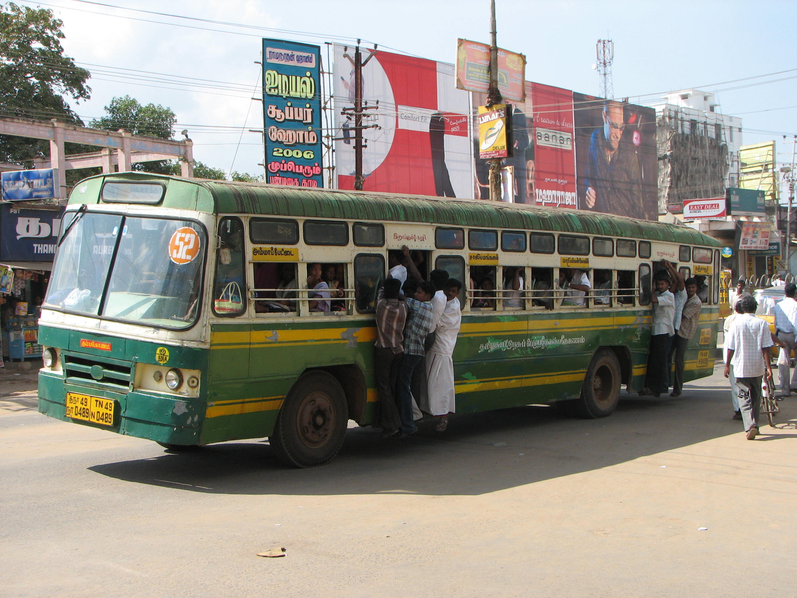 India: A Maze of Sights, Sounds, and Surprises (image credits: wikimedia)