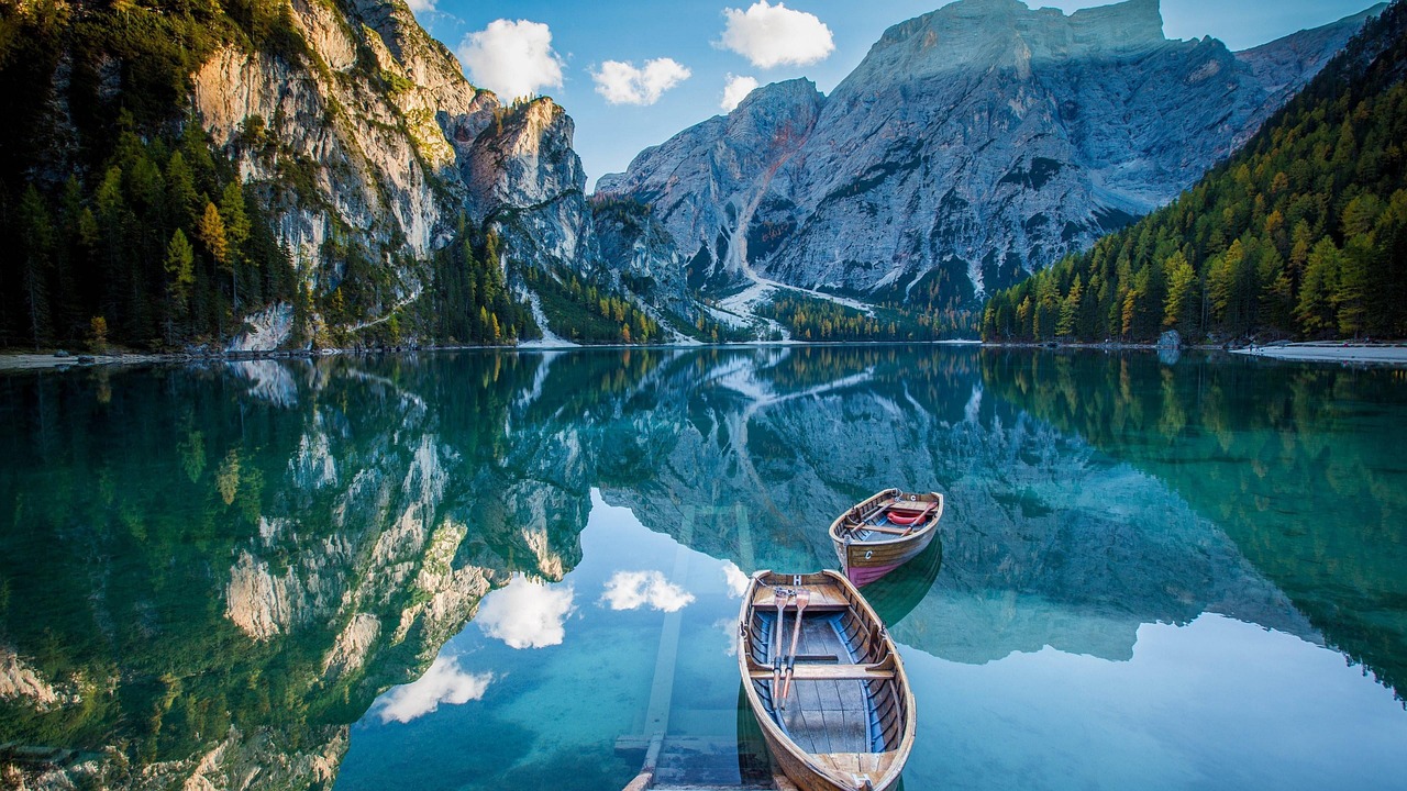 Step into the Purest Waters (image credits: pixabay)