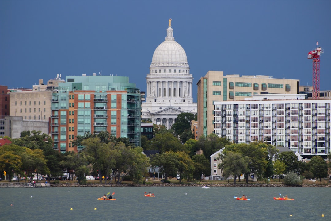 Madison, Wisconsin: Lakeside Living with Academic Spirit (image credits: unsplash)