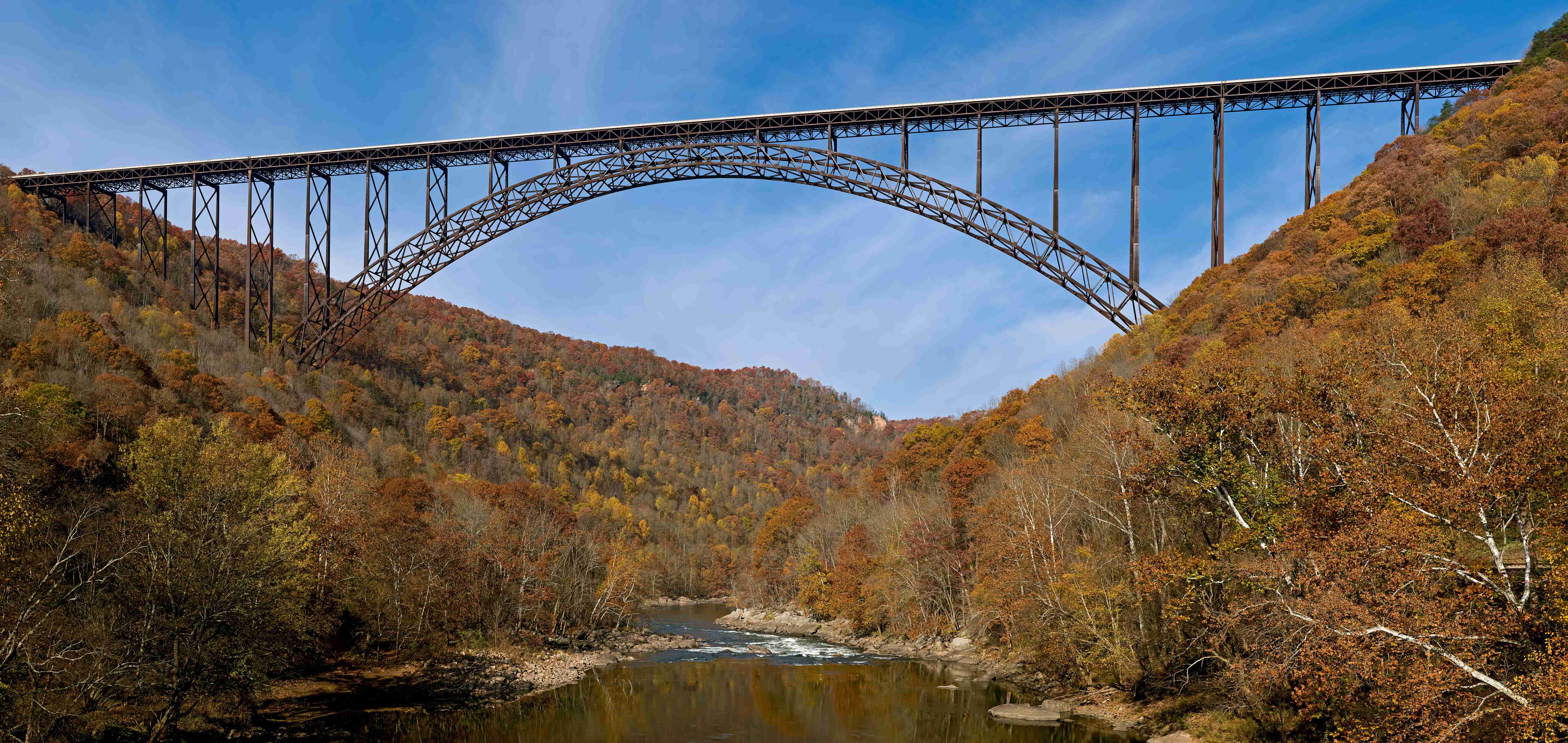 Bungee Jumping from New River Gorge Bridge, West Virginia (image credits: wikimedia)