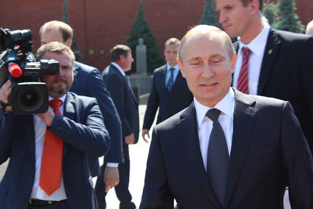 Russia: Intimidation and Imprisonment (image credits: pixabay)