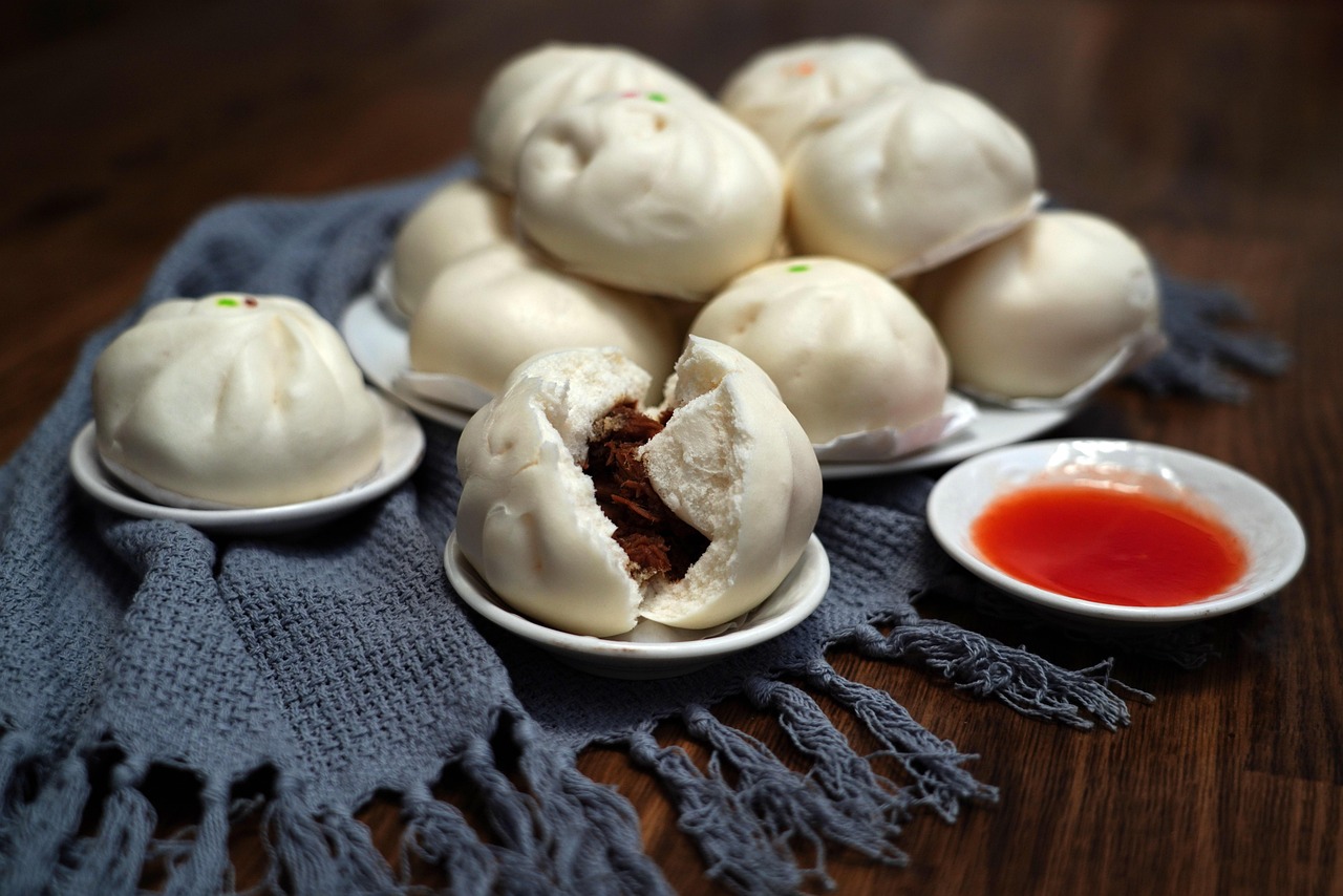 Shengjianbao: Juicy Pan-Fried Buns from Shanghai (image credits: pixabay)