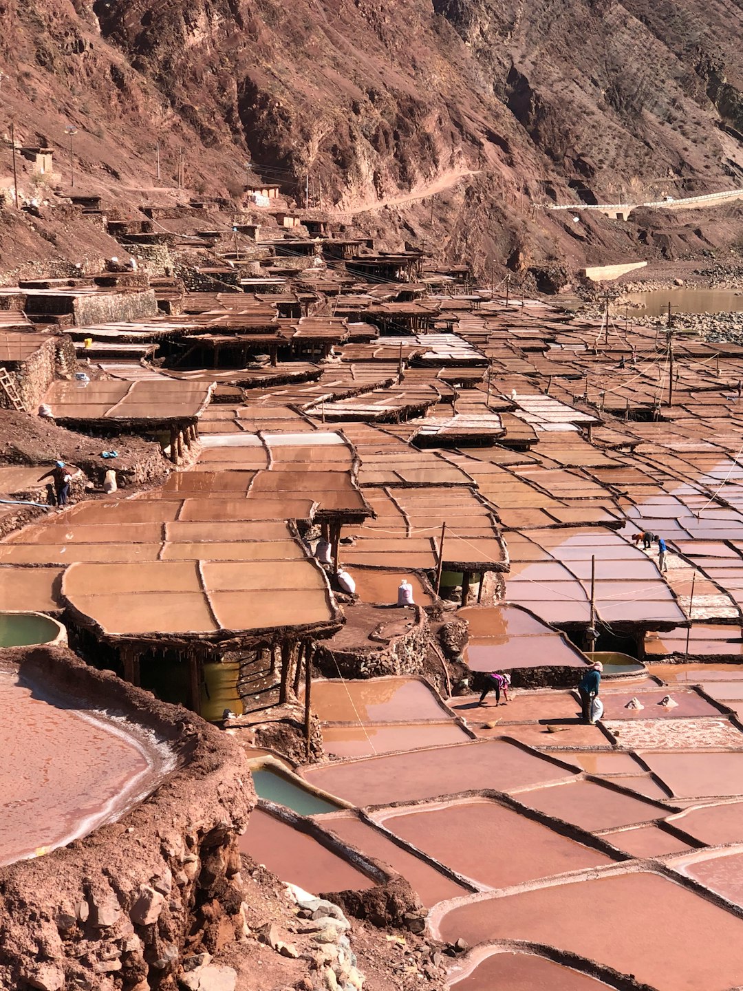 Urban Realities: Slums, Sprawl, and Hope (image credits: unsplash)