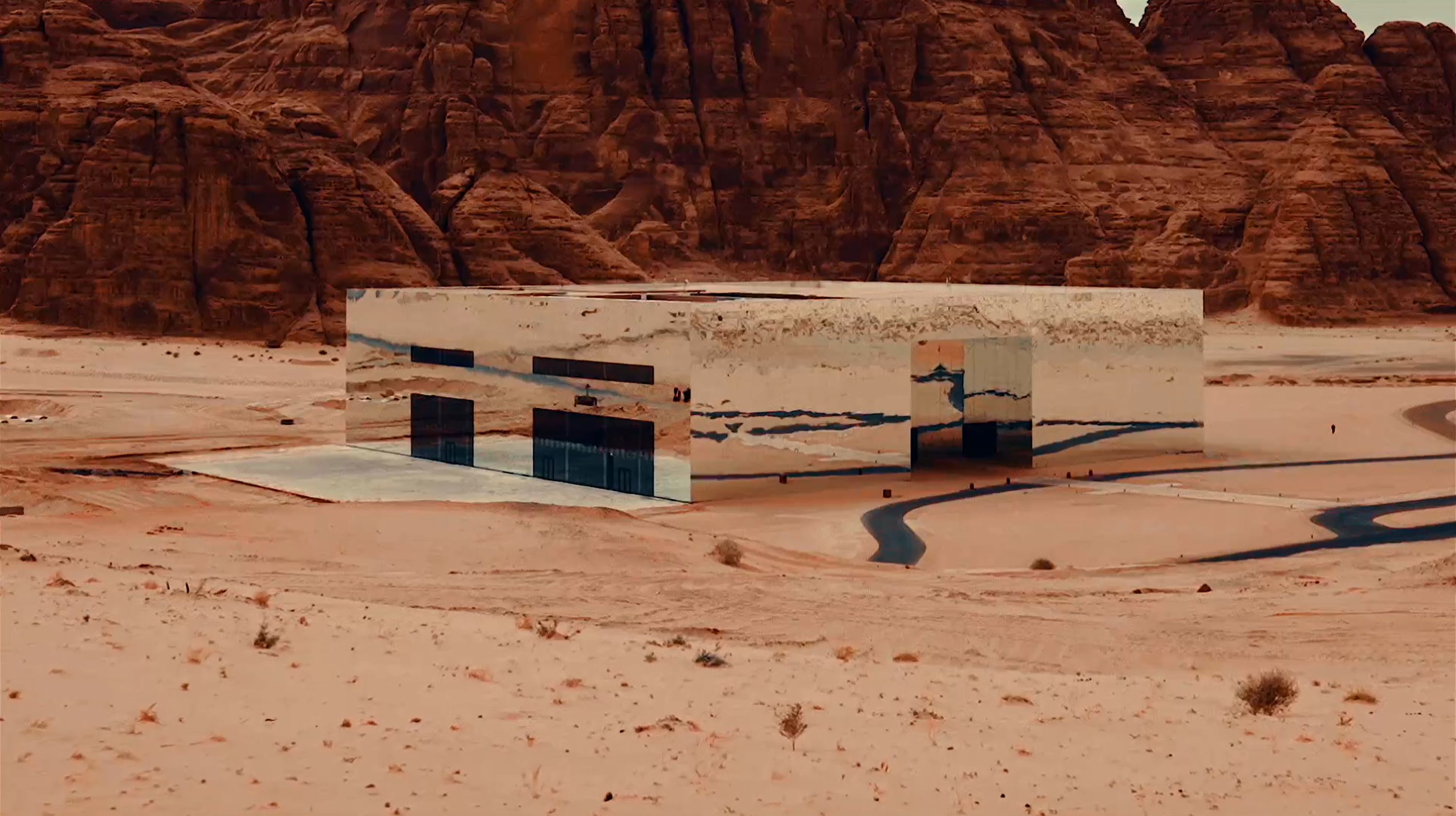 Artistry in the Heart of the Desert (image credits: wikimedia)