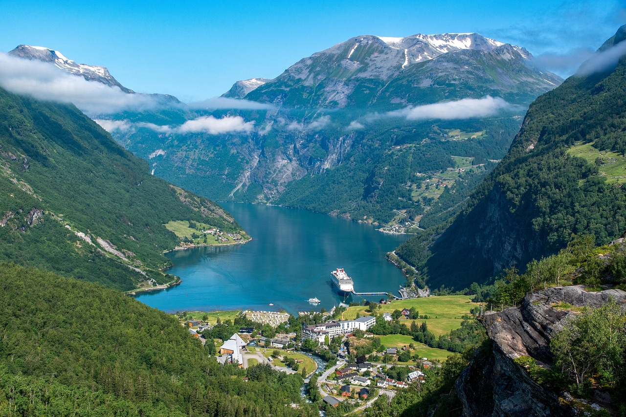 Norway: Limiting Fjord Access and Promoting Slow Travel (image credits: pixabay)