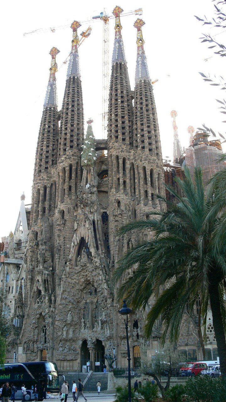 Barcelona, Spain (image credits: pixabay)