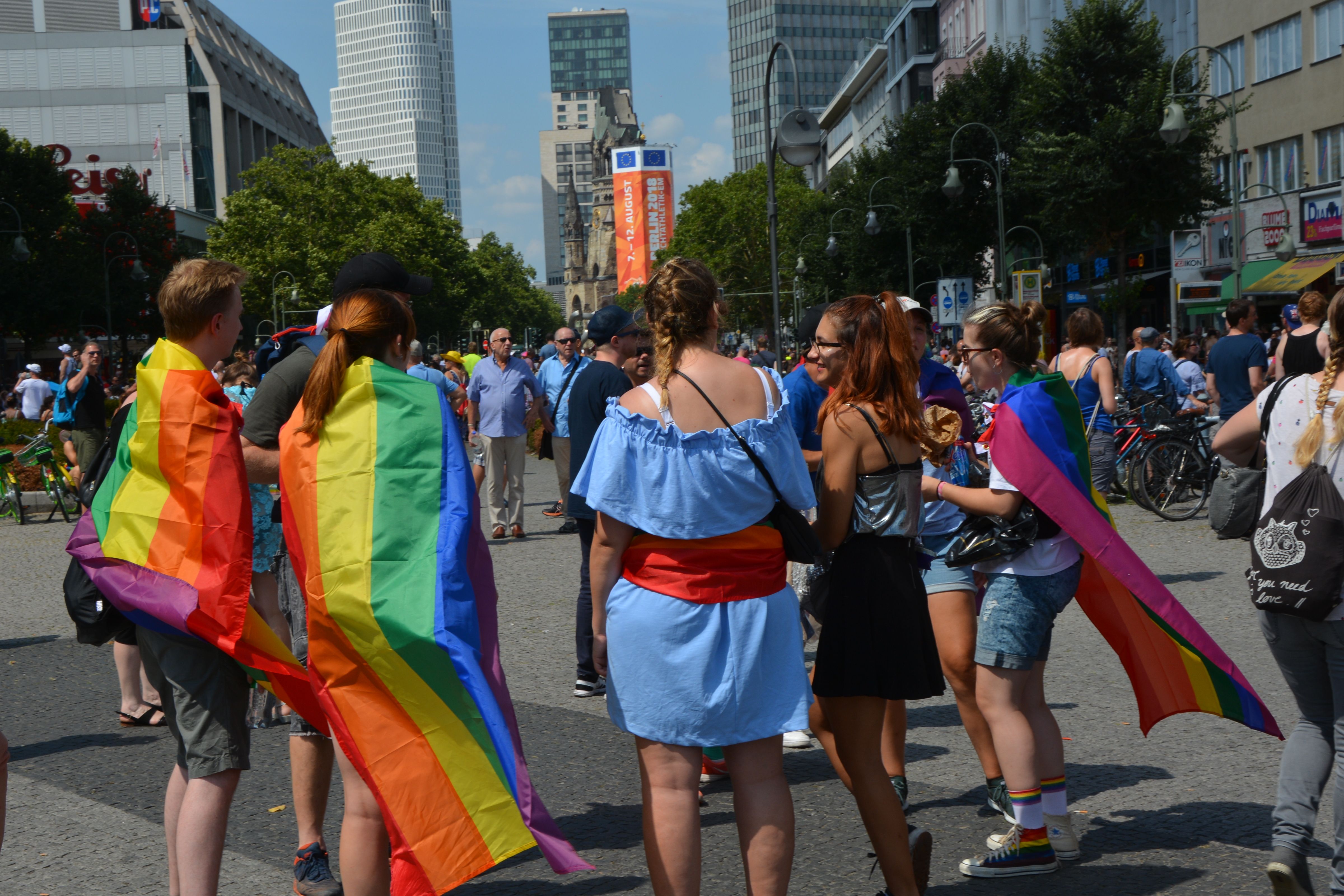 Germany Is Open Hearts in Berlin (image credits: wikimedia)