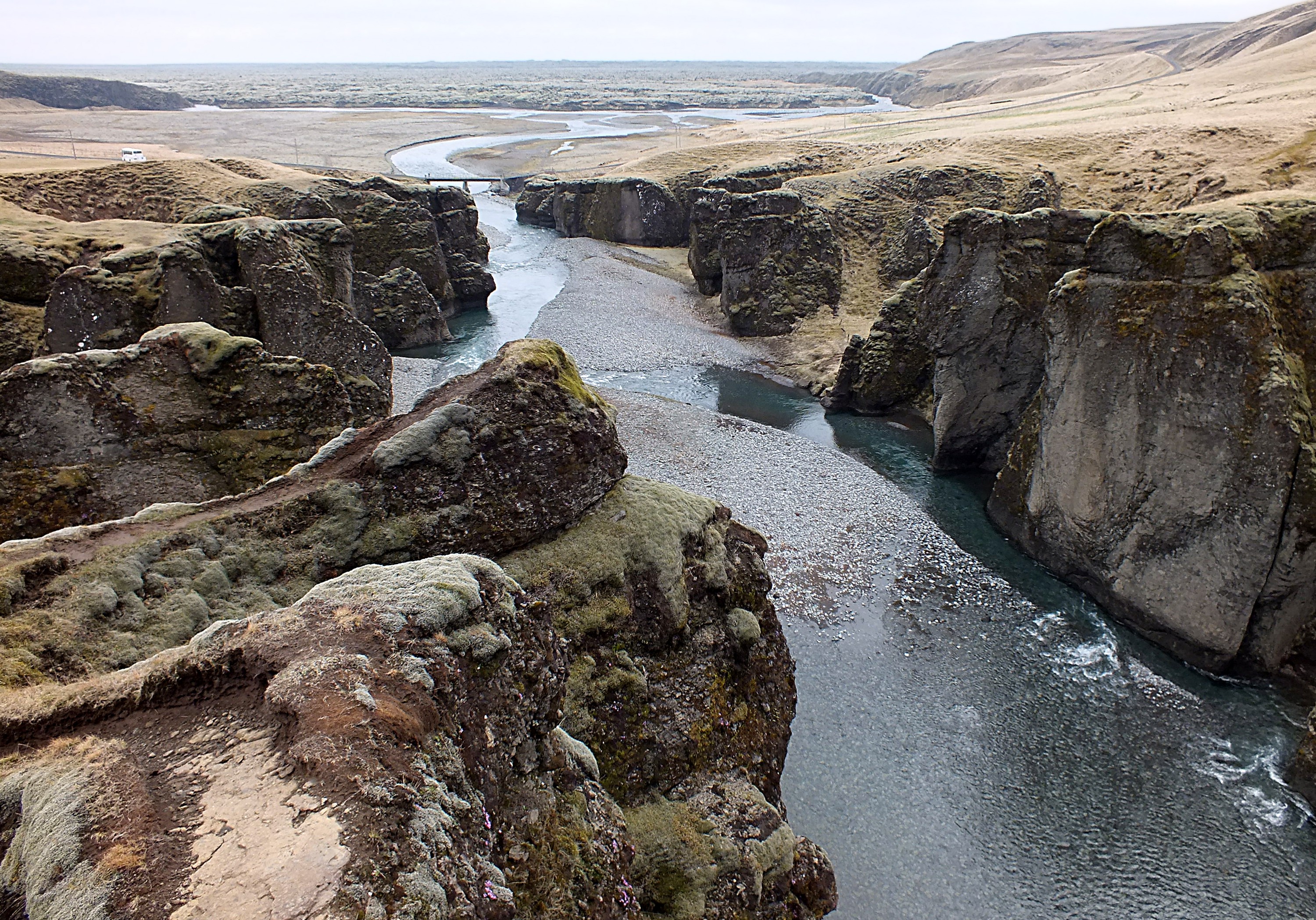 Iceland's Fjaðrárgljúfur Canyon – The Bieber Effect (image credits: wikimedia)