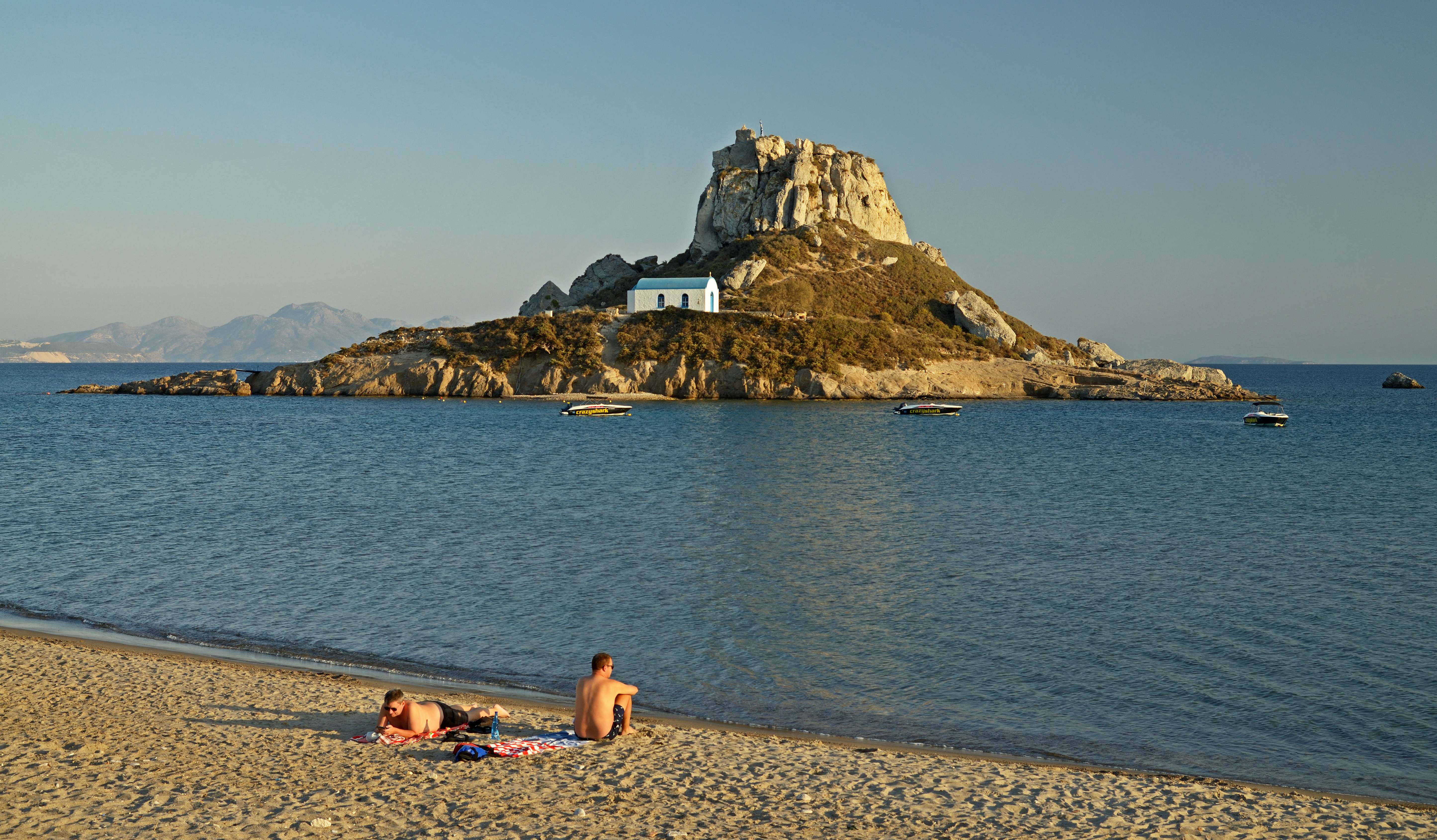 Greece: Affordable Islands and Rich History (image credits: wikimedia)