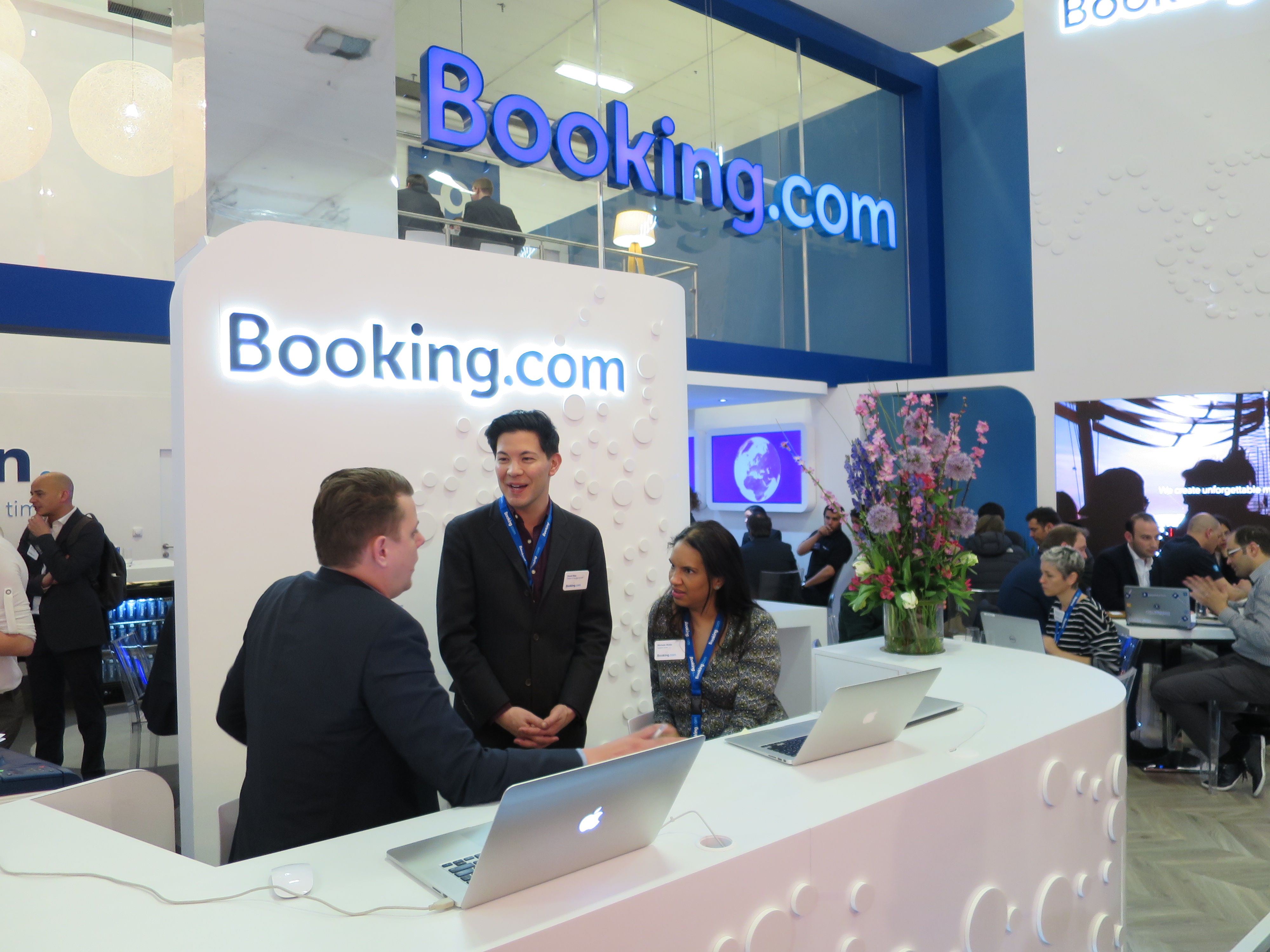 The Hidden Costs of Big Booking Platforms (image credits: wikimedia)