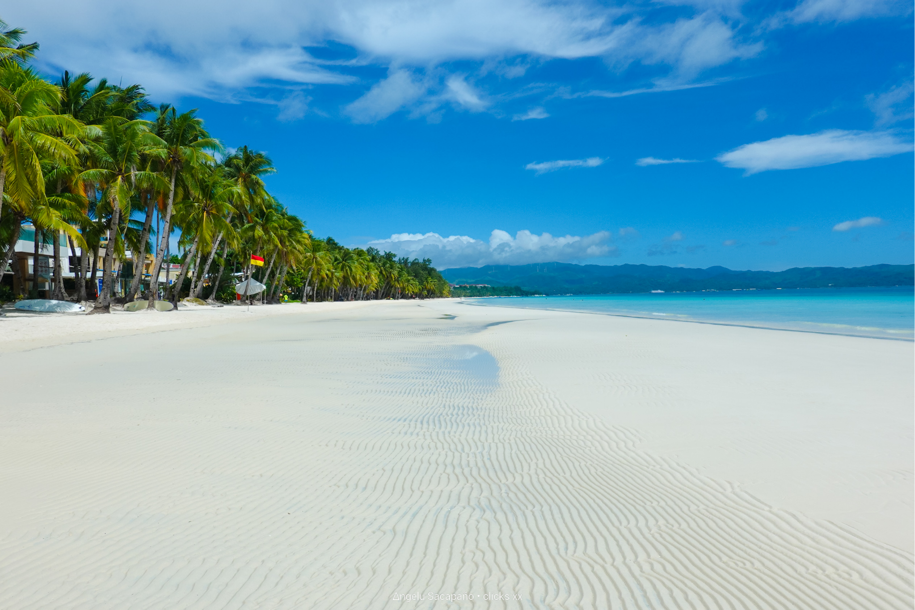 Boracay, Philippines: No Tourists, No Problem? (image credits: wikimedia)